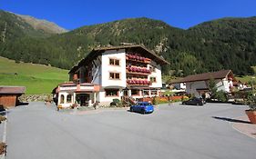 Hotel Alpenhof Pitztal
